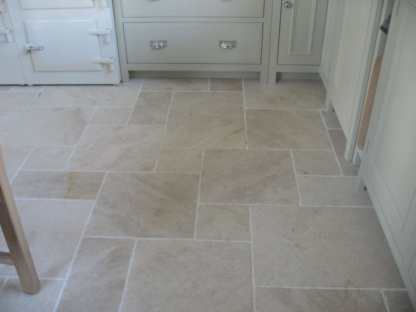 Heligon Antiqued Limestone Tiles I Dt, Grey Limestone Effect Floor Tiles